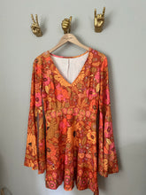Load image into Gallery viewer, Hippie Queen dress (s/m)