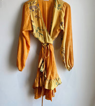 Load image into Gallery viewer, Midi Daisy Jones dress