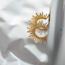 Load image into Gallery viewer, Here comes the sun earrings