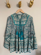 Load image into Gallery viewer, Now 25£ Janis Blouse green